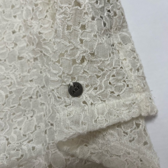 Abercrombie & Fitch - lace and Jewell top - size M - Picture 8 of 9